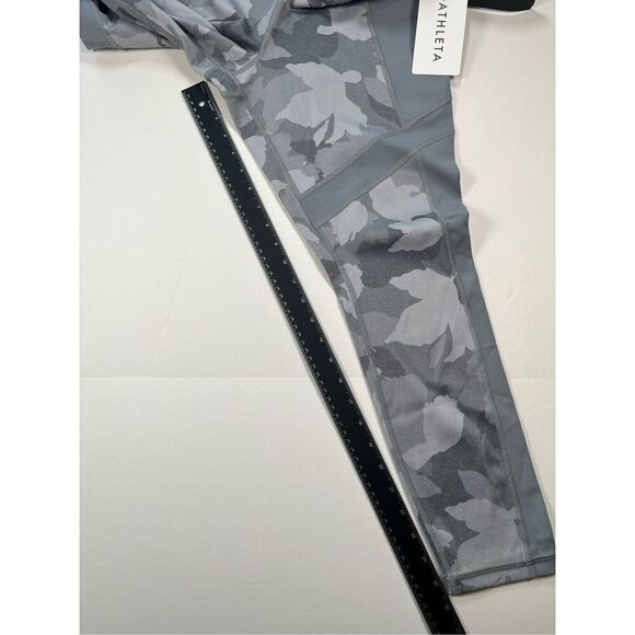 NEW Athleta All In Camo 7/8 Tight Sculptek Athletic Pockets Size Medium GreyCamo - Picture 8 of 8